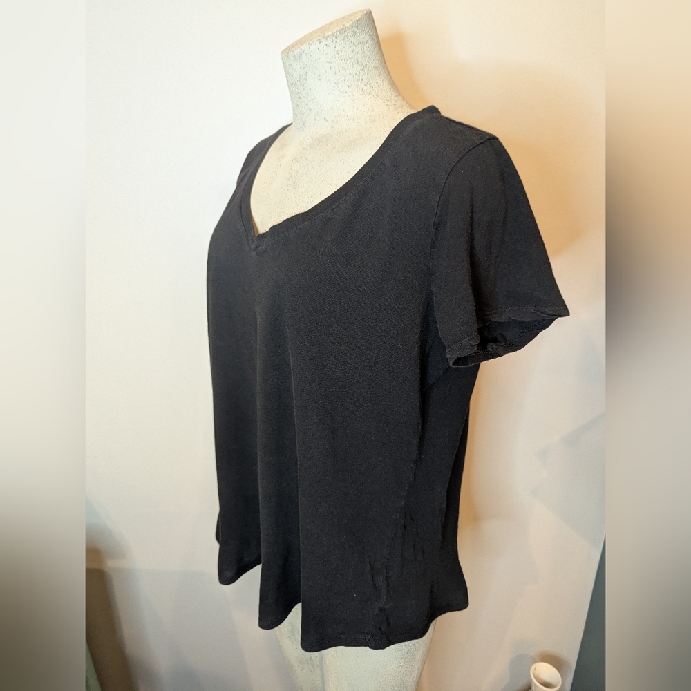 Torrid Signature Jersey Cotton modal V-Neck Tee black 1x - Picture 15 of 15